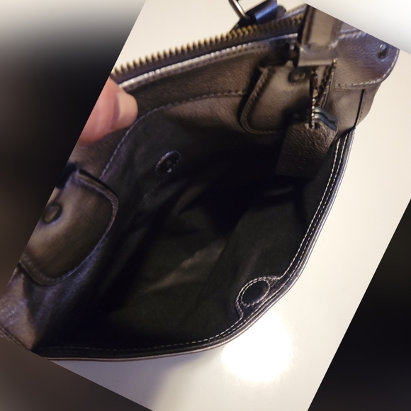 Authentic Coach Rhyder Metallic Satchel - Picture 5 of 9